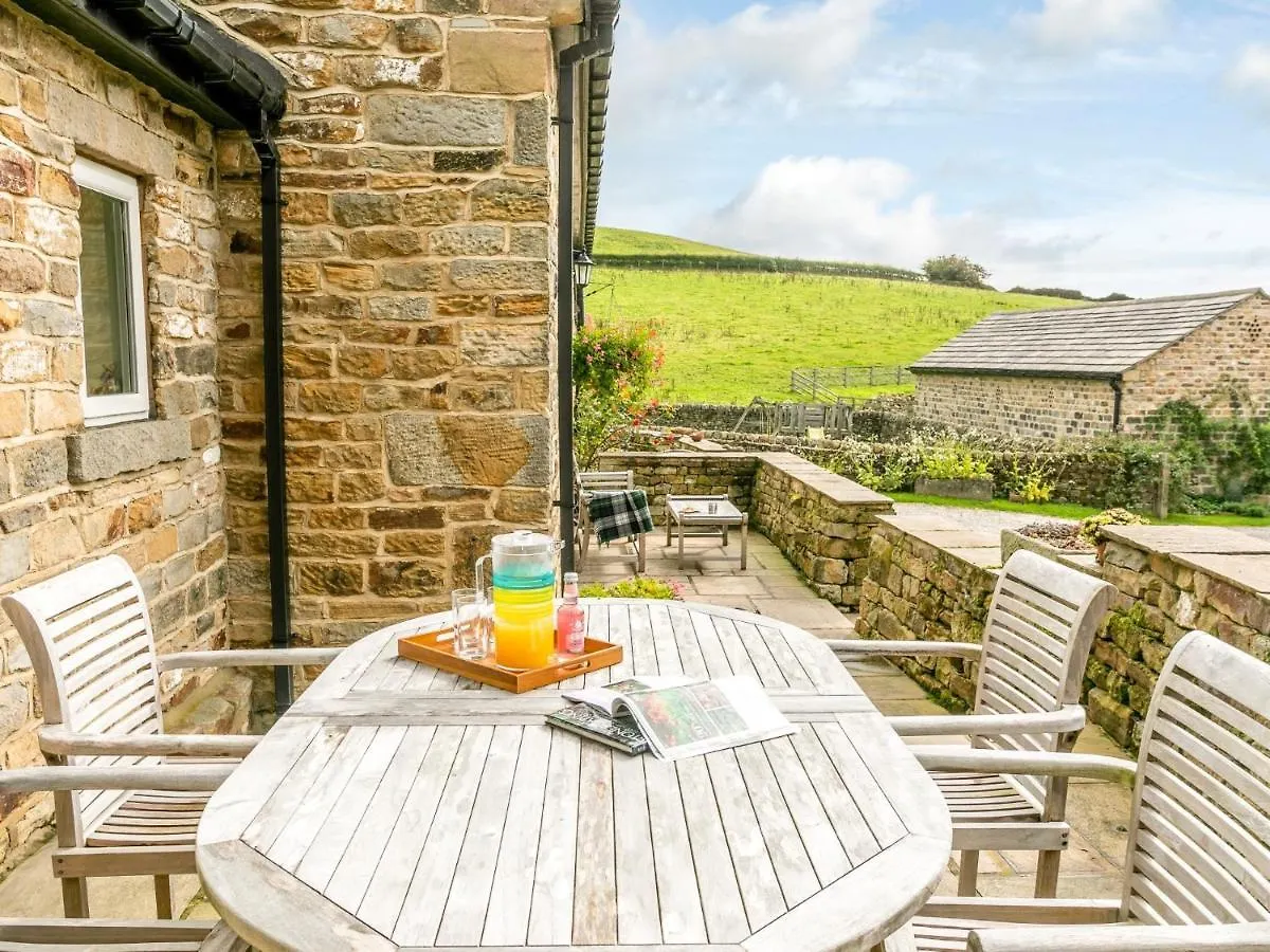 2 Bed In Harrogate 79165 Villa Weeton