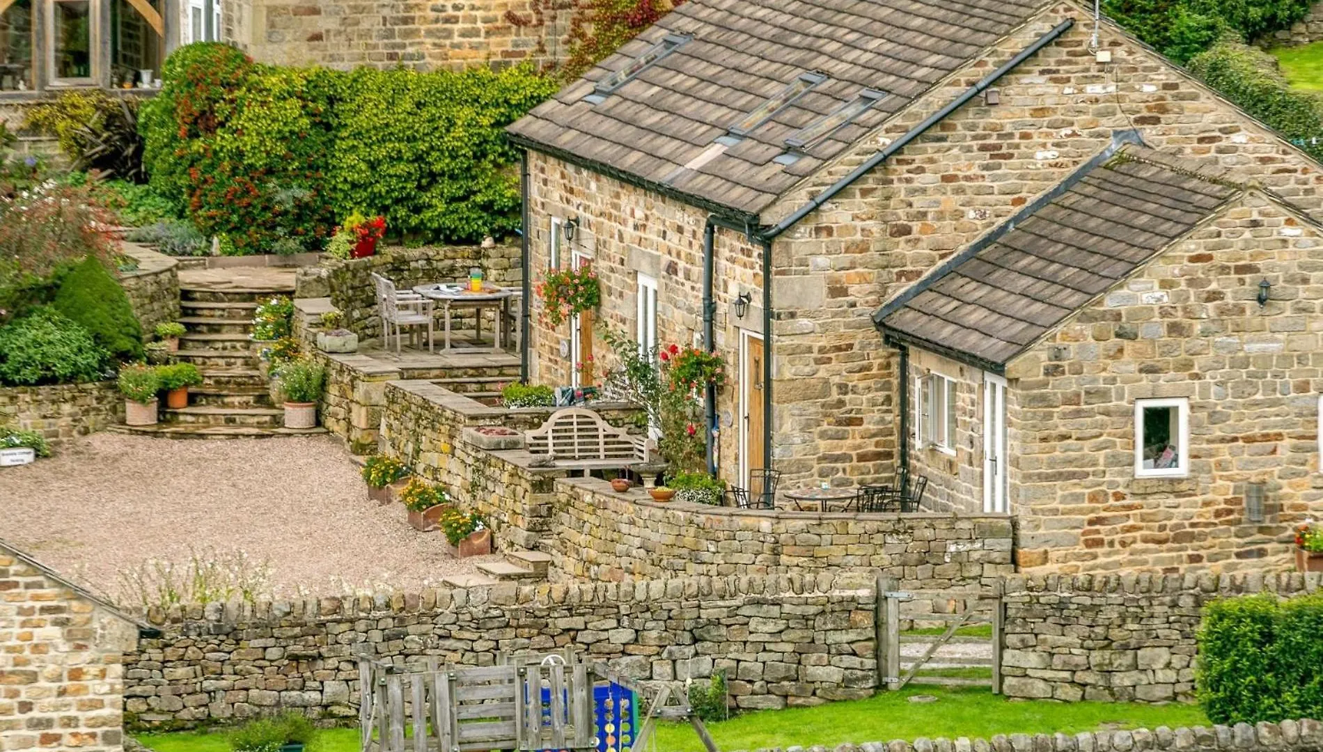 2 Bed In Harrogate 79165 Villa Weeton